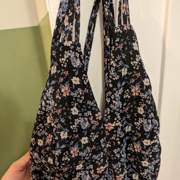 Beautiful Floral Formal Maxi Dress - Picture 5 of 6